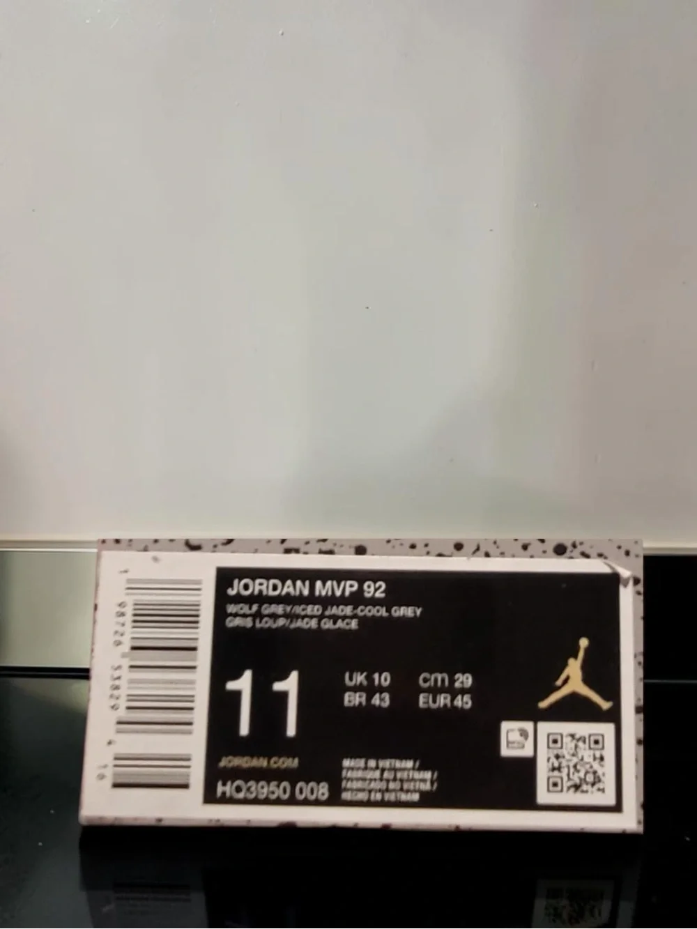 Jordan Men's Low-Top Sneaker in Light Gray and Pink